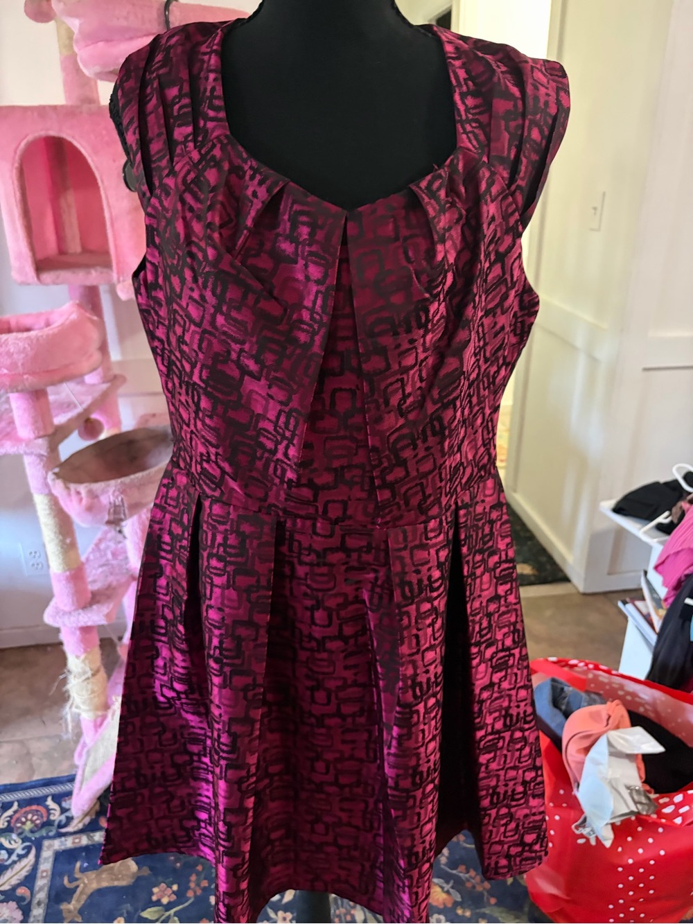 Source Unknown Fuchsia and Black Sleeveless Fit-and-Flare Dress
